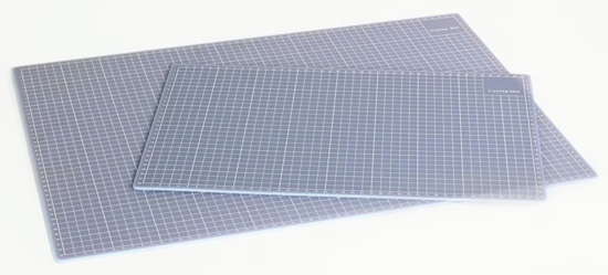 Picture of CUT MAT medium-sized cutting matt, 60 x 45cm